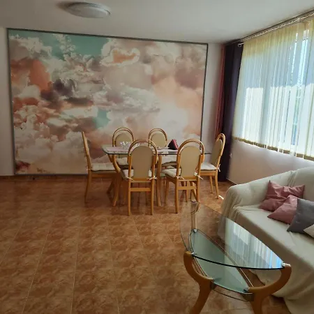 Лъки ,Апартемант В Равда С Две Спални До Плажа Apartment